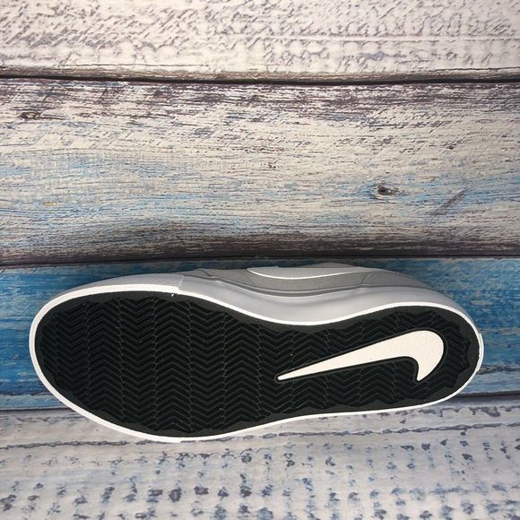 New with Box Nike SB Portmore II Solar CNVS SZ 7 - Picture 6 of 8